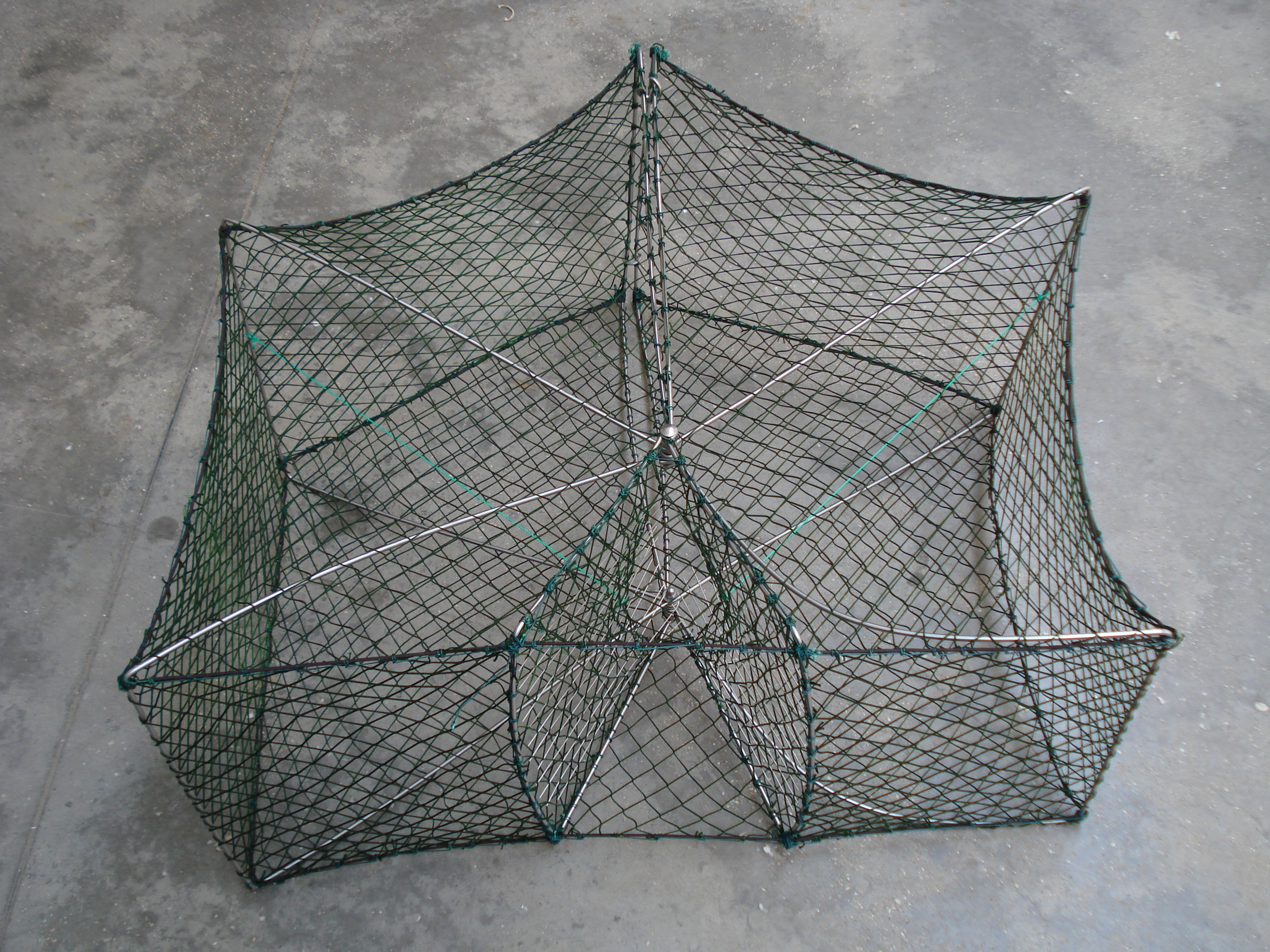 Pots vs trammel nets: a catch comparison study in a Mediterranean  small-scale fishery [PeerJ]